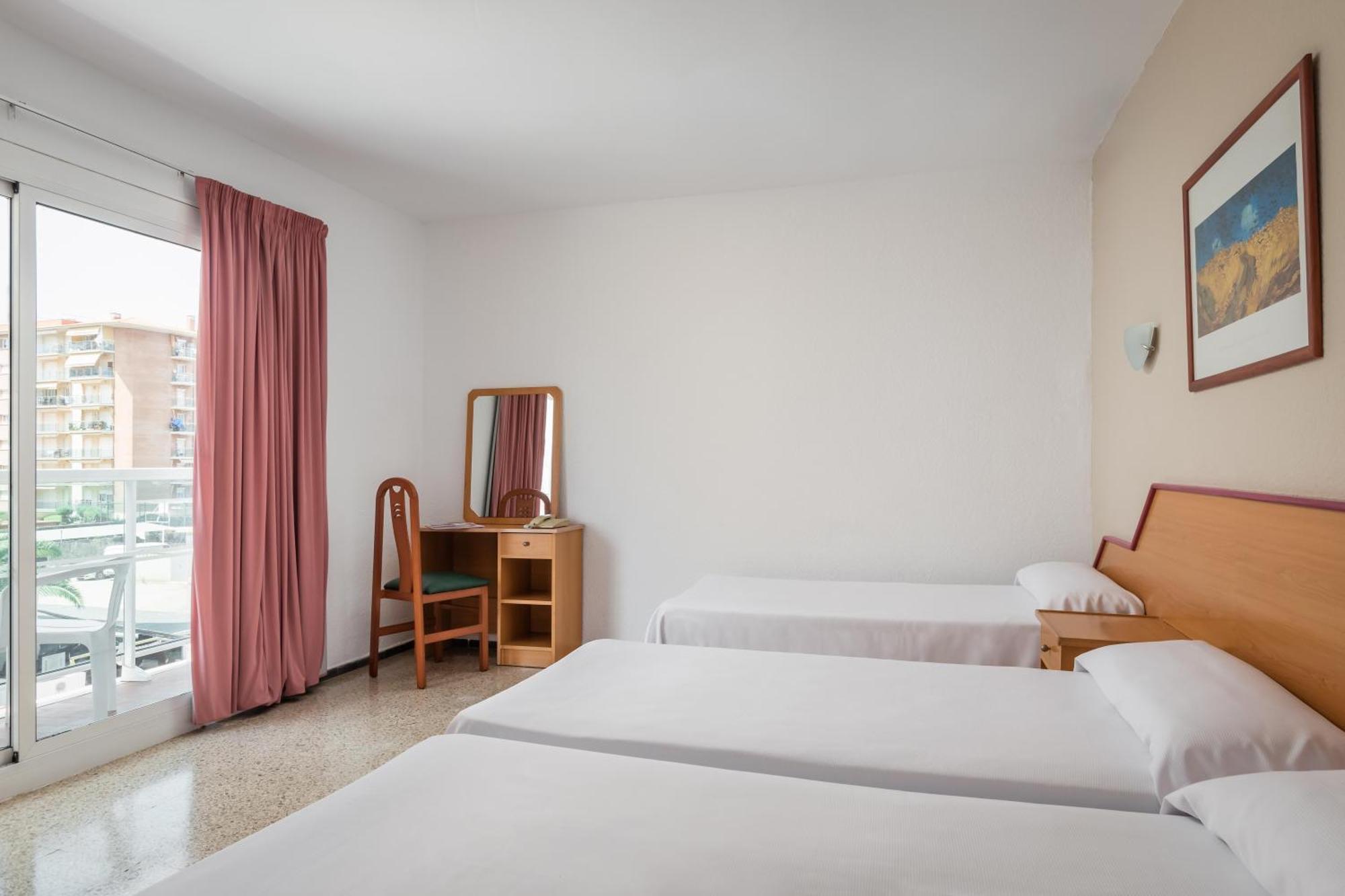 Hotel Cartago Nova By Alegria Malgrat de Mar Exterior photo