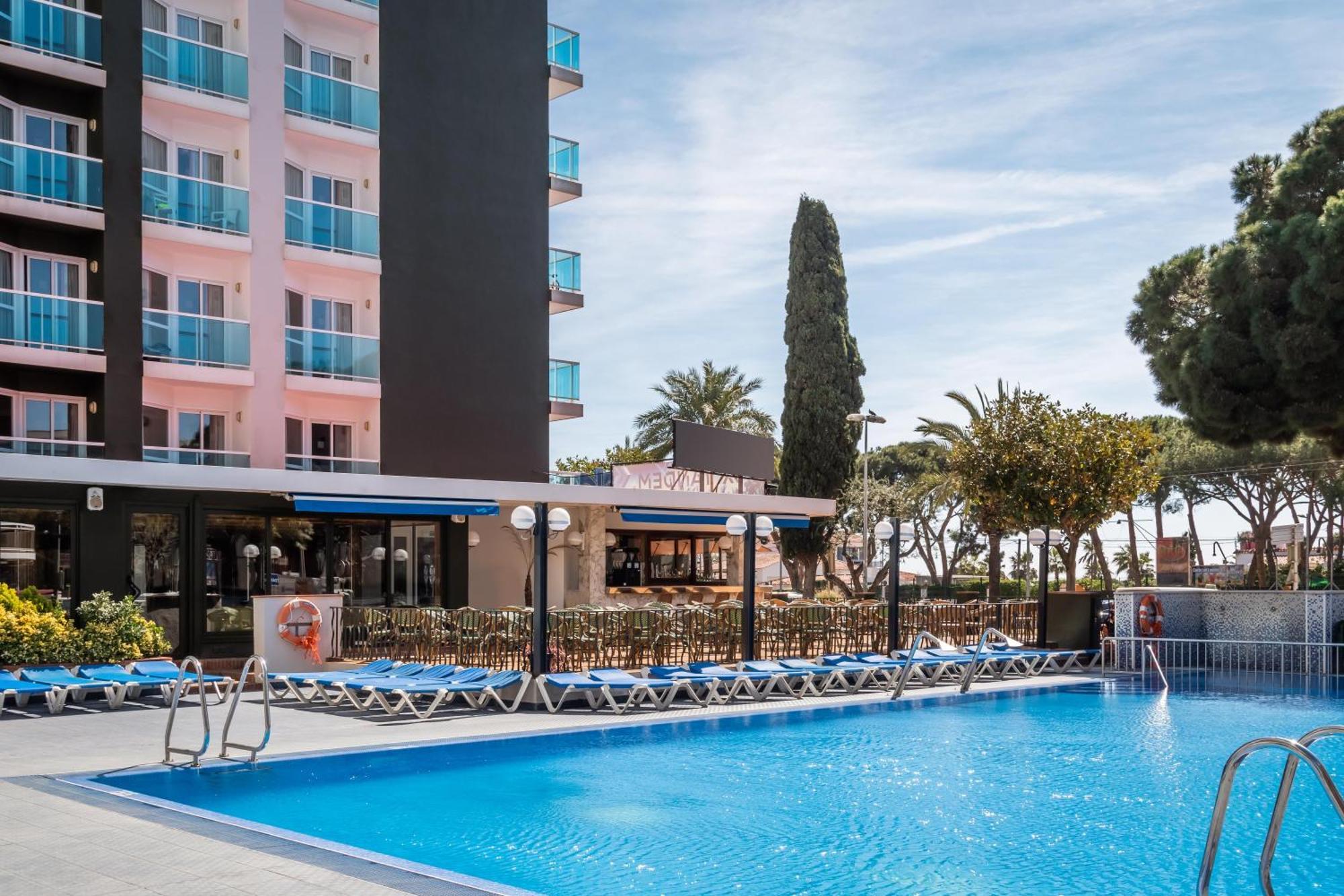Hotel Cartago Nova By Alegria Malgrat de Mar Exterior photo