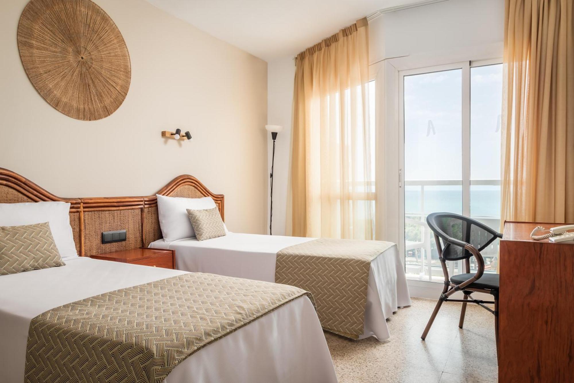 Hotel Cartago Nova By Alegria Malgrat de Mar Exterior photo